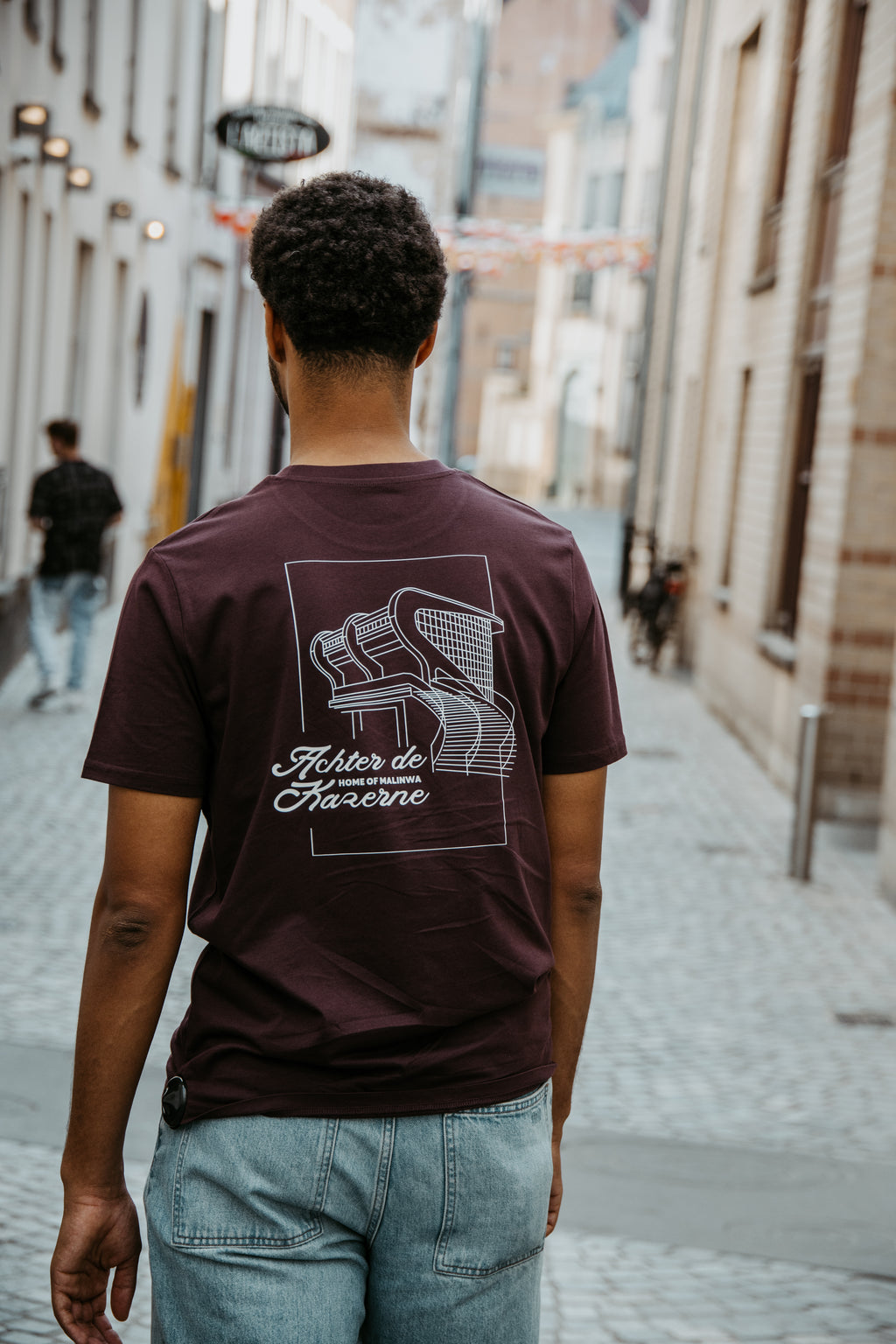 tshirt bruin oud stadion